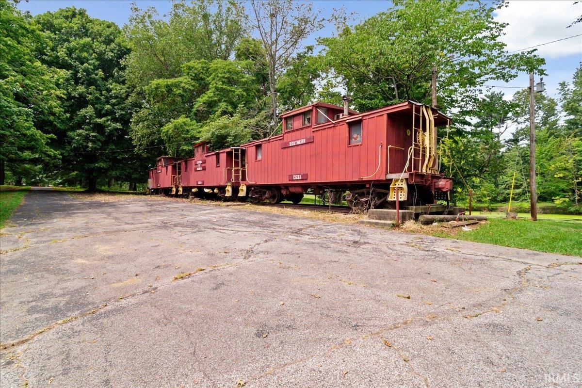1895 Outer Lake Road Princeton, IN 47670 - Photo 31 of 34