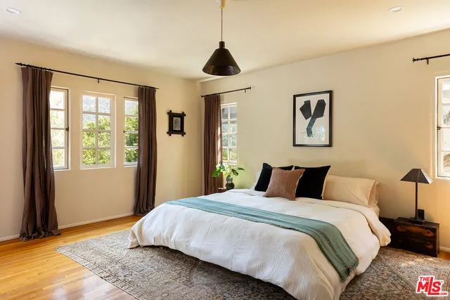 $1,799,000 | 3468 Troy Drive, Los Angeles, CA 90068