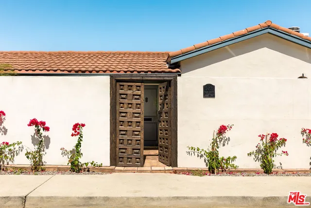 $1,799,000 | 3468 Troy Drive, Los Angeles, CA 90068