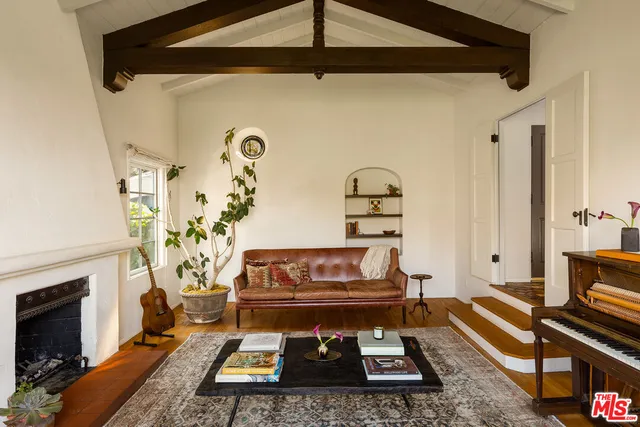 $1,799,000 | 3468 Troy Drive, Los Angeles, CA 90068