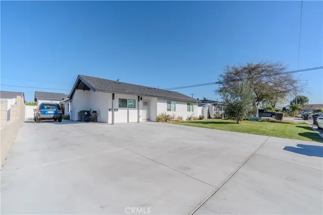 $1,600 | 12301 Flint Place, Garden Grove, CA 92843