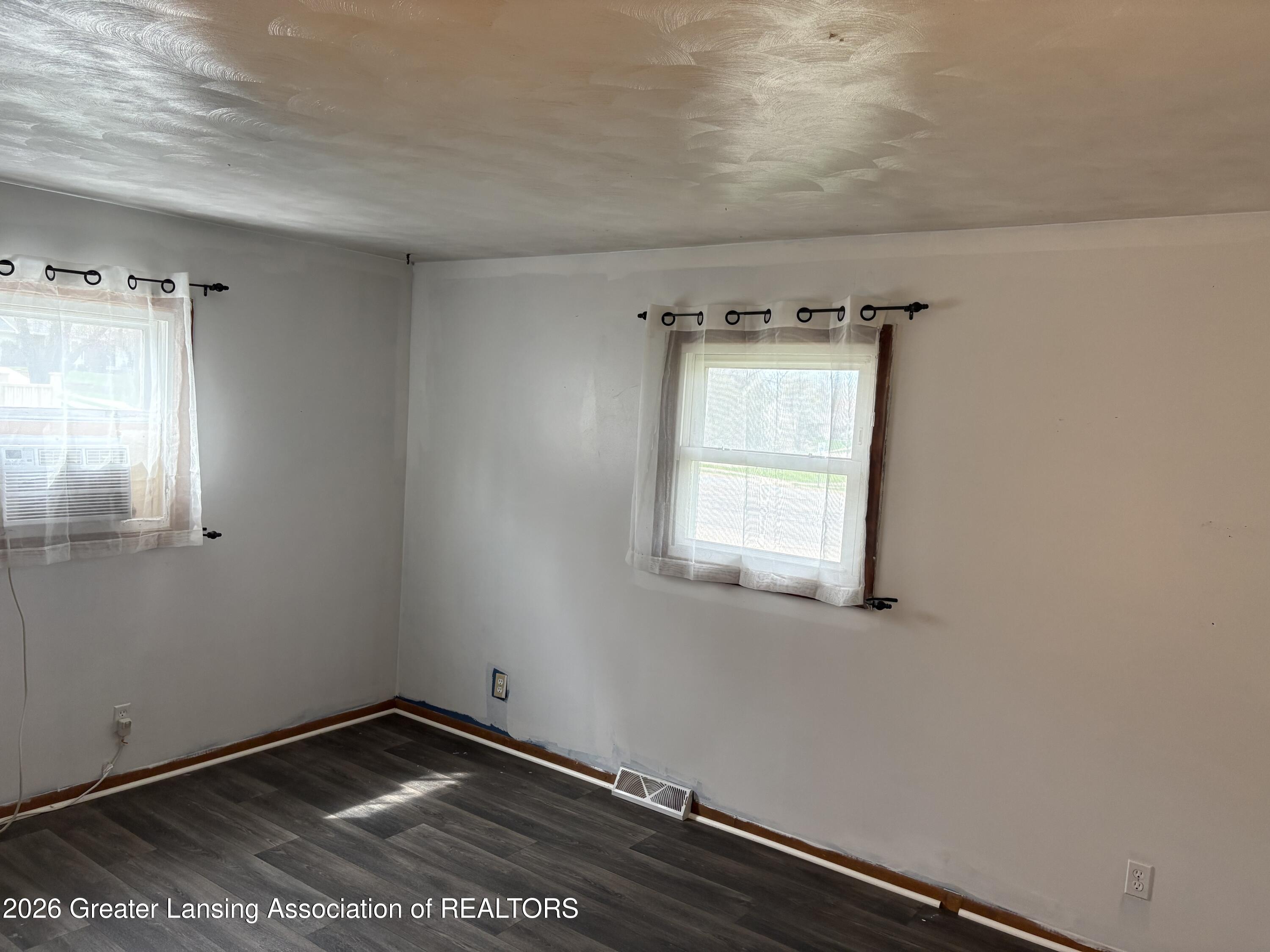 623 Carl Street Portland, MI 48875 - Photo 23 of 31 IMG_8315