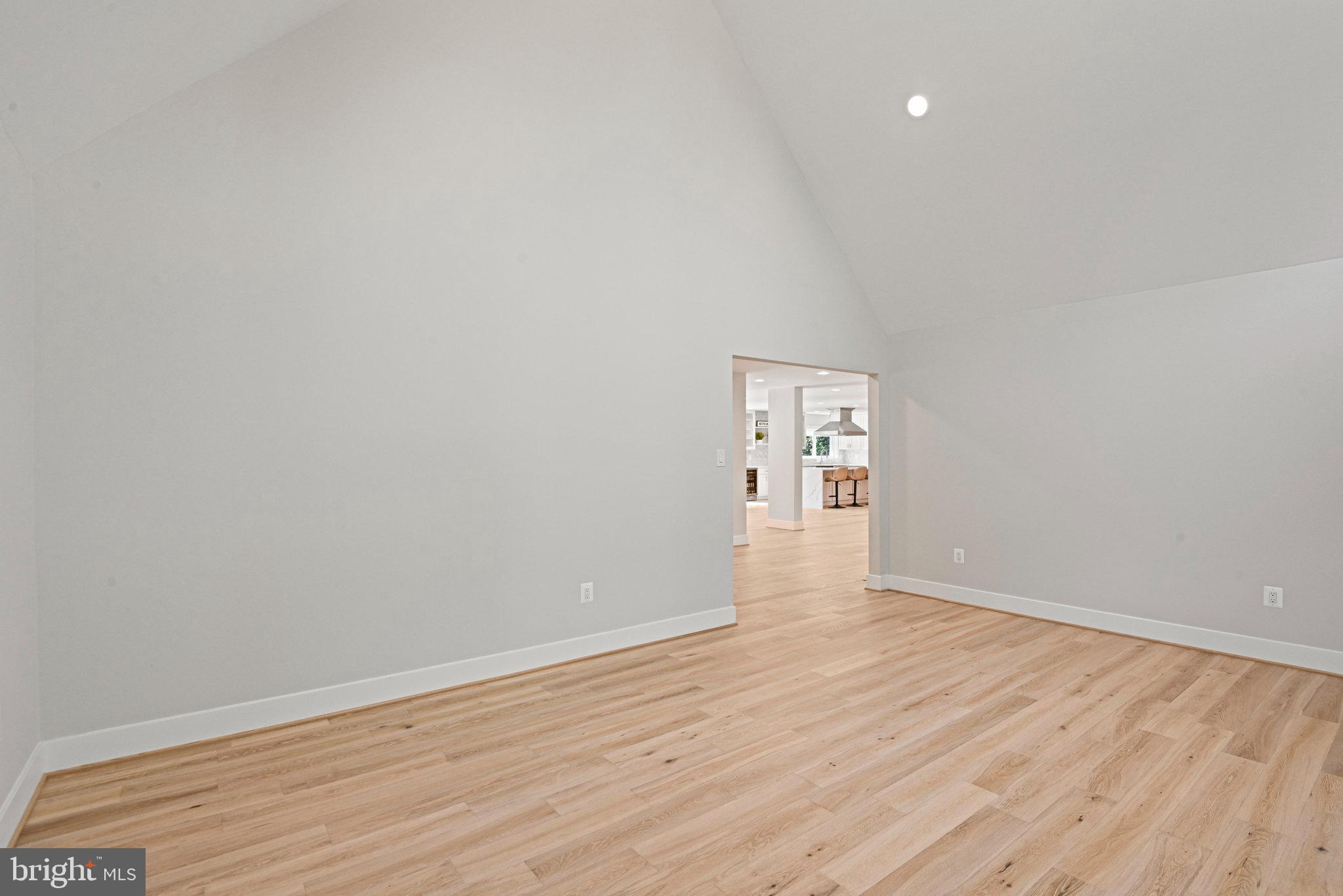 10900 Hunter Station Road Vienna, VA 22181 - Photo 25 of 110