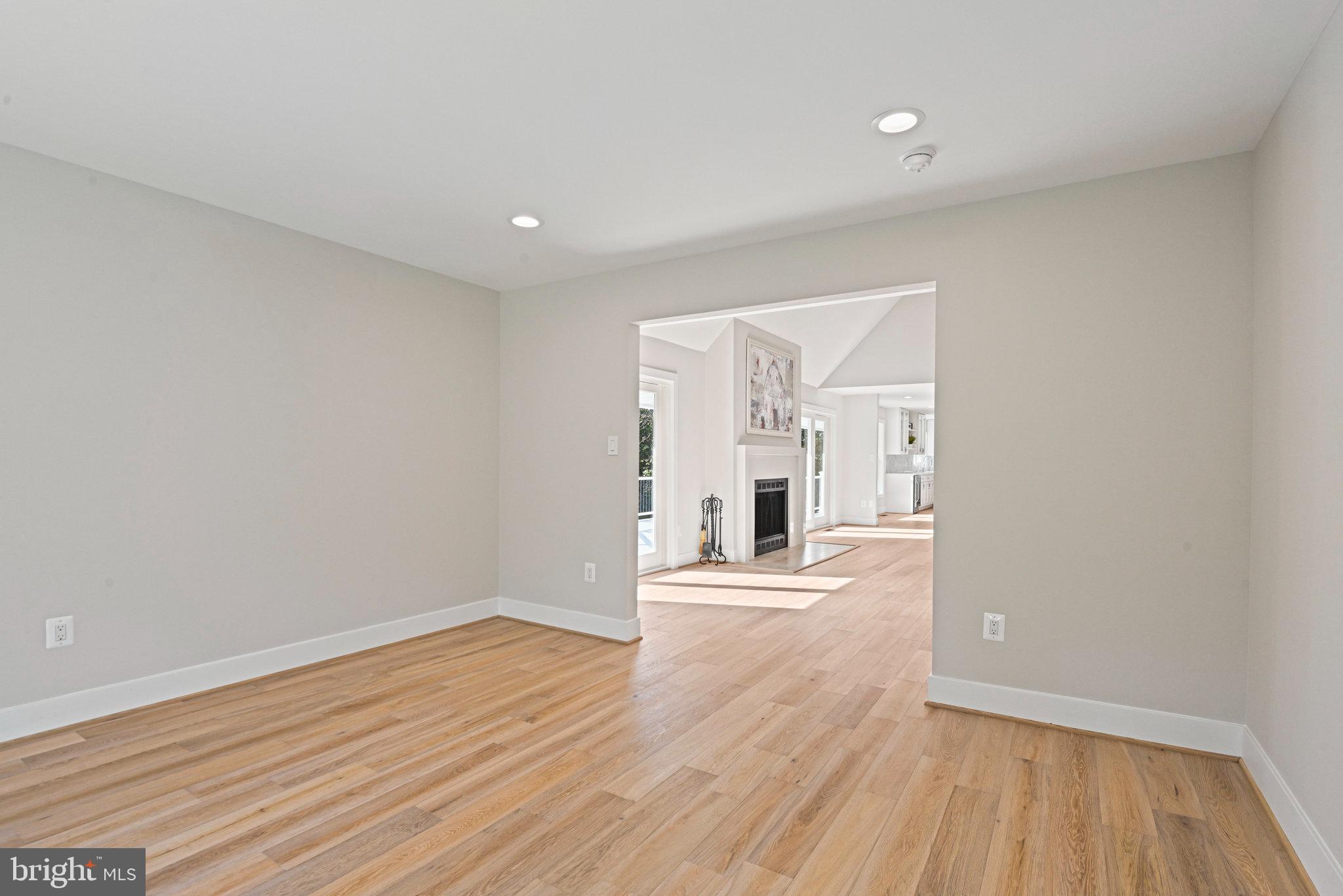 10900 Hunter Station Road Vienna, VA 22181 - Photo 31 of 110