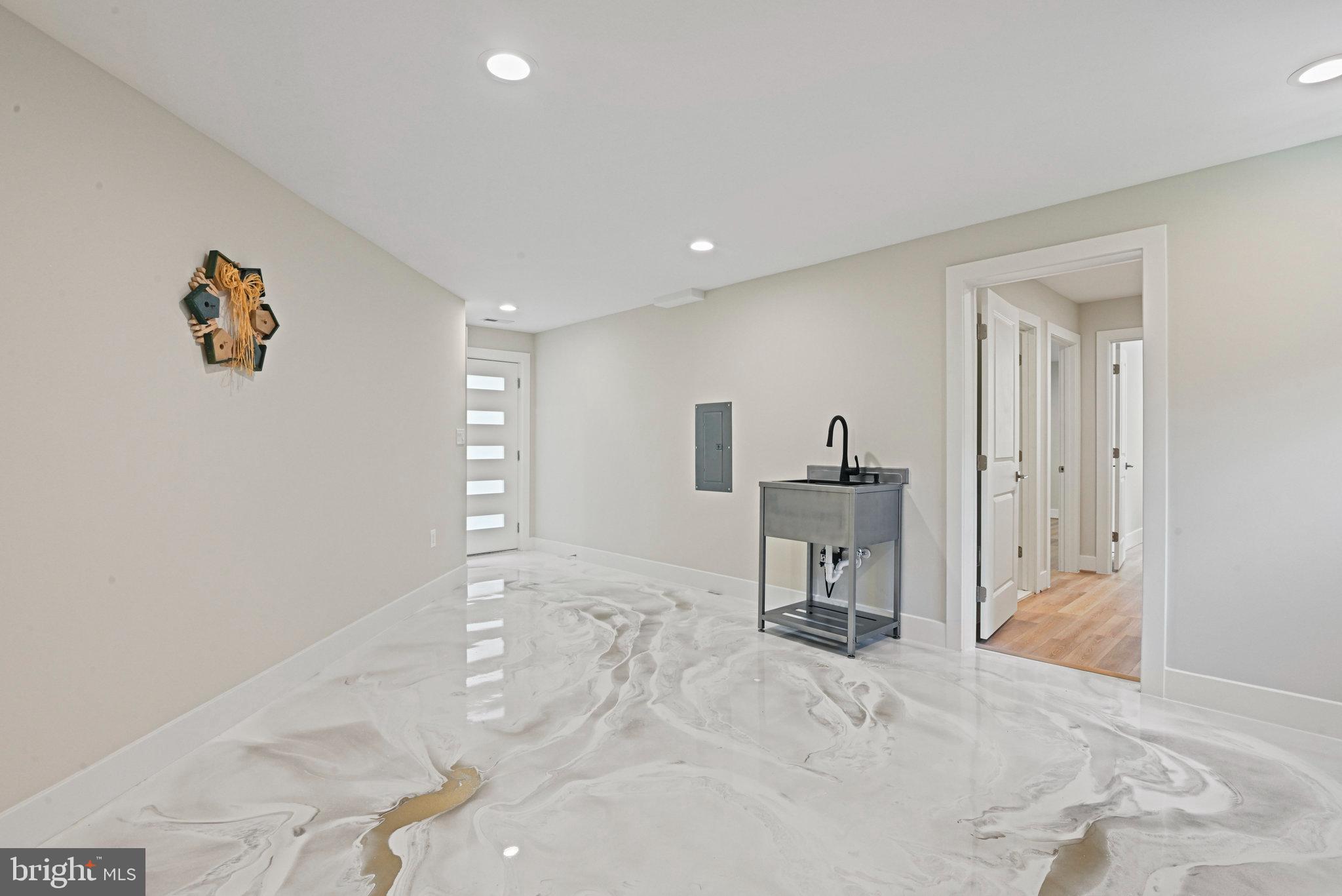 10900 Hunter Station Road Vienna, VA 22181 - Photo 40 of 110