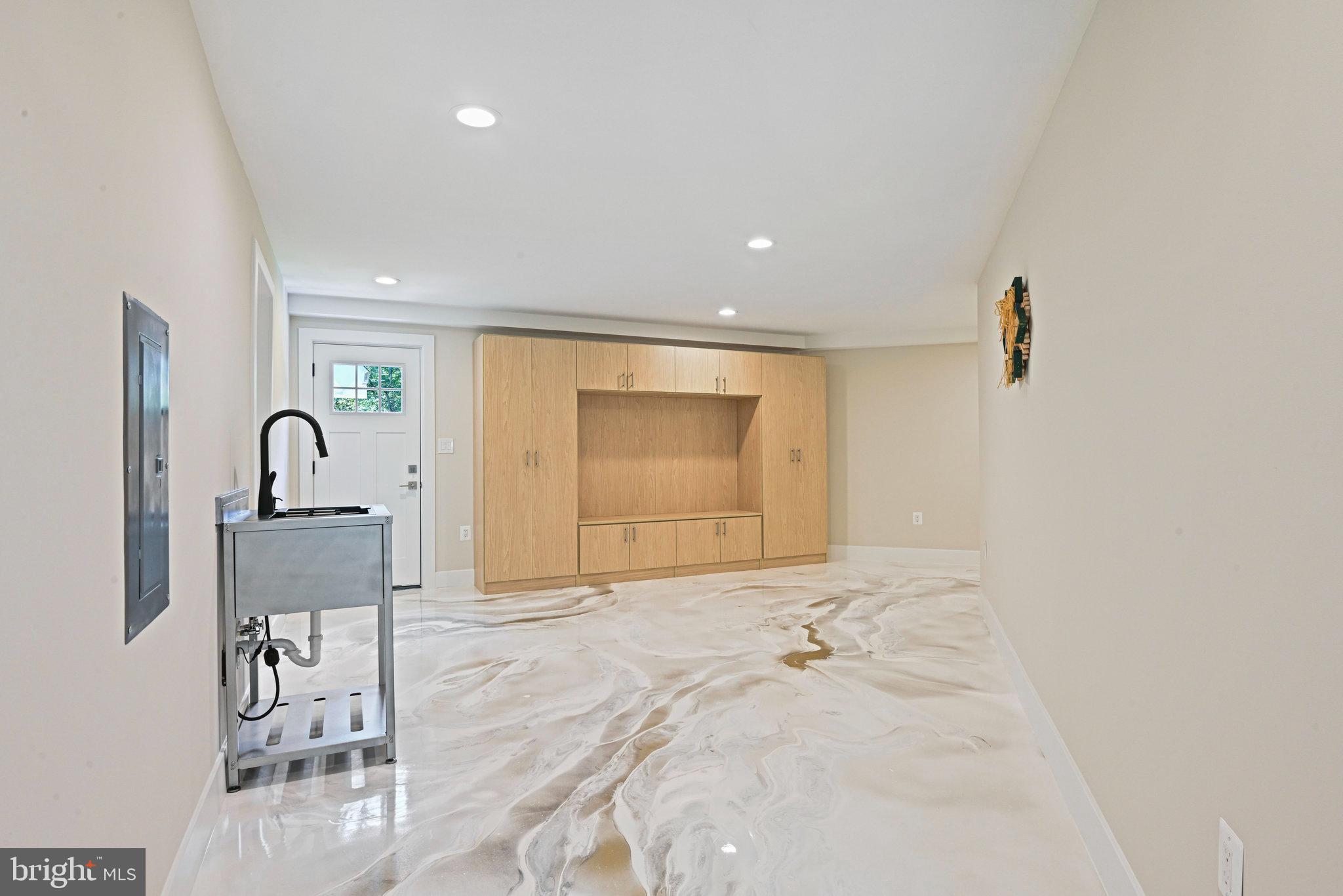 10900 Hunter Station Road Vienna, VA 22181 - Photo 41 of 110