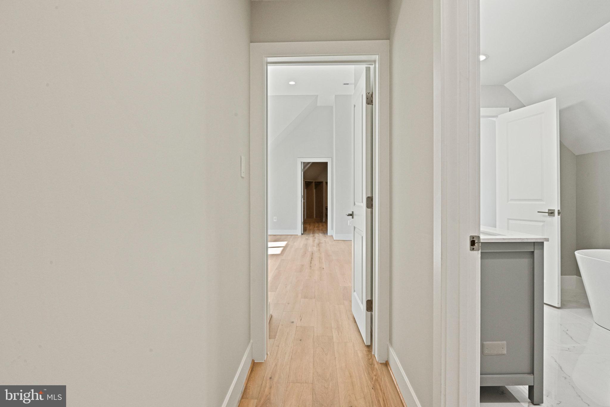 10900 Hunter Station Road Vienna, VA 22181 - Photo 60 of 110