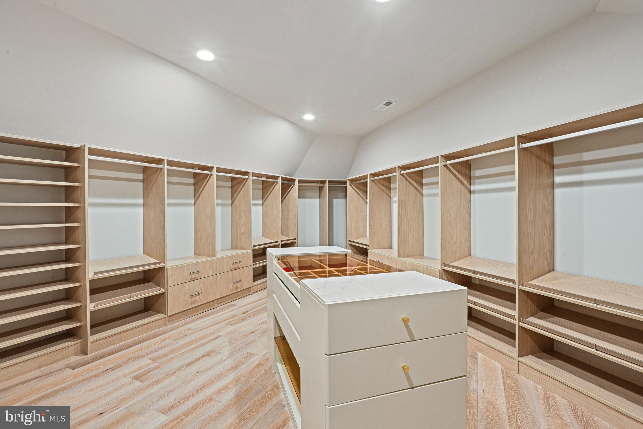 10900 Hunter Station Road Vienna, VA 22181 - Photo 69 of 110