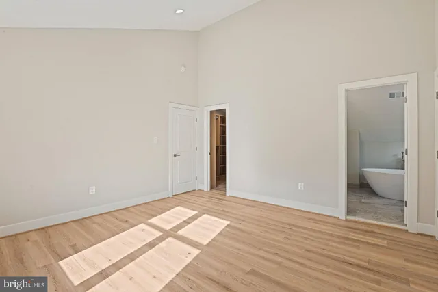 $2,250,000 | 10900 Hunter Station Road, Vienna, VA 22181