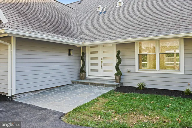 $2,250,000 | 10900 Hunter Station Road, Vienna, VA 22181