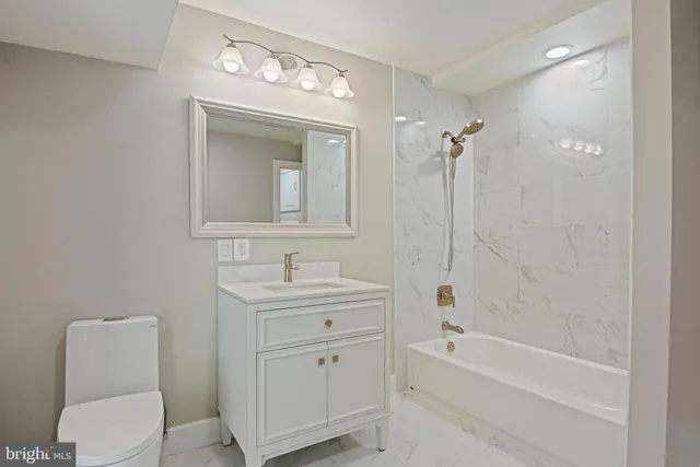 $2,250,000 | 10900 Hunter Station Road, Vienna, VA 22181