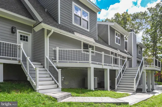 $2,250,000 | 10900 Hunter Station Road, Vienna, VA 22181