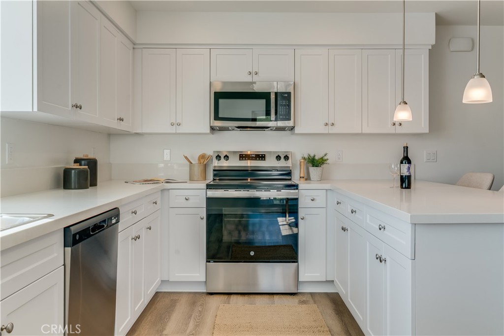 3802 Ranch House Road, Unit 303 San Luis Obispo, CA 93401 - Photo 13 of 35 Kitchen