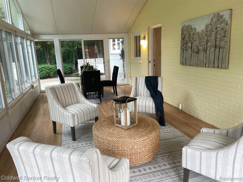 567 South Cranbrook Cross Road Bloomfield Hills, MI 48301 - Photo 17 of 35