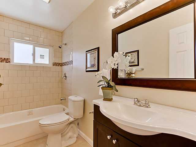 647 Kempton Street Spring Valley, CA 91977 - Photo 6 of 13 Gallery Image 6