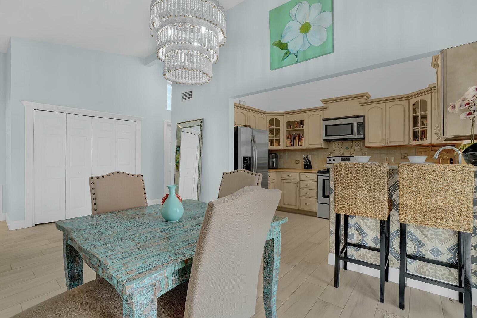 538 Riverside Drive Palm Beach Gardens, FL 33410 - Photo 12 of 42 Dining/Bar