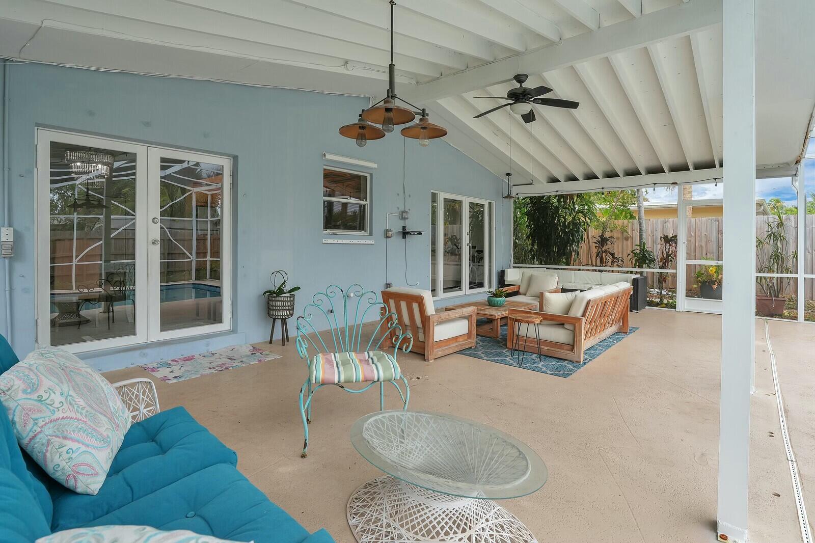 538 Riverside Drive Palm Beach Gardens, FL 33410 - Photo 24 of 42 Enclosed Patio