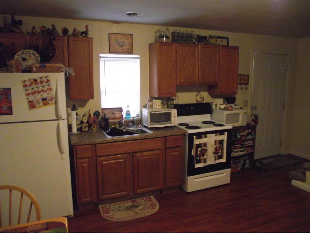 6101 Orebank Road, Unit 4 Kingsport, TN 37664 - Photo 3 of 19 Apt 1 Kitchen area