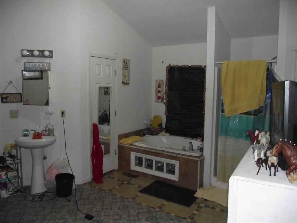 6101 Orebank Road, Unit 4 Kingsport, TN 37664 - Photo 4 of 19 Apt 1 Bath