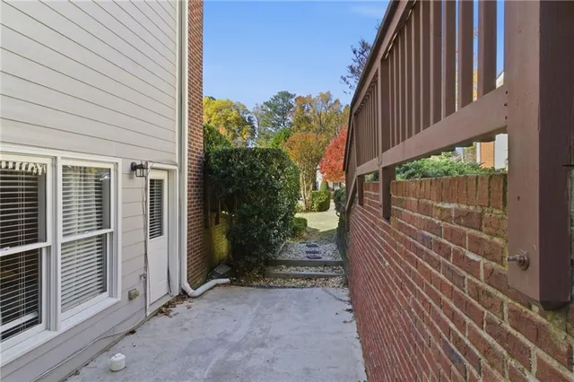 a view of a pathway of a house