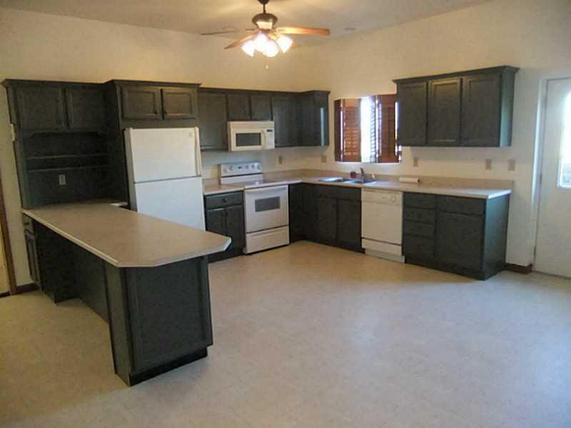 9736 Old Columbus Road South Vienna, OH 45369 - Photo 7 of 21
