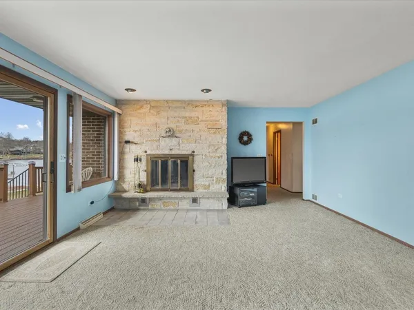 $600,000 | 840 Breckenboro Road, Lake Summerset, IL 61019