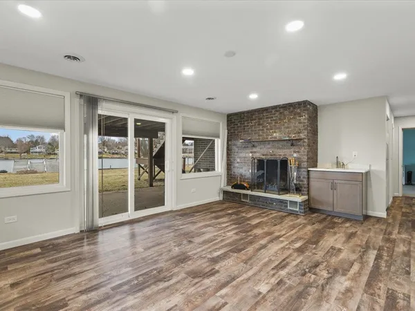 $600,000 | 840 Breckenboro Road, Lake Summerset, IL 61019