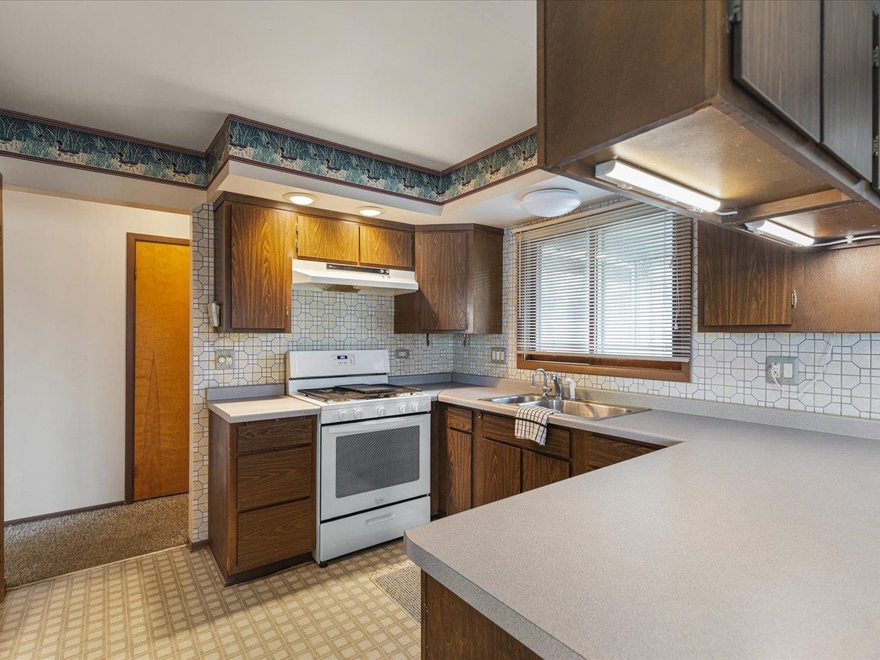 840 Breckenboro Road Lake Summerset, IL 61019 - Photo 10 of 53