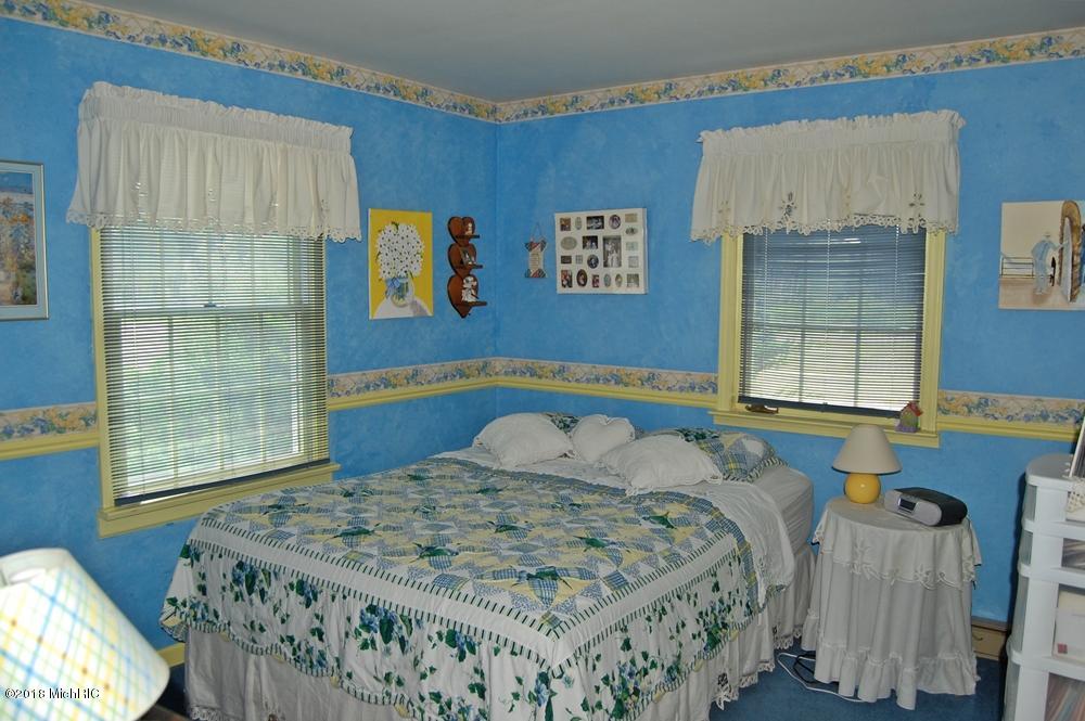 900 20 Mile Road Barryton, MI 49305 - Photo 14 of 21 14 Bedroom2