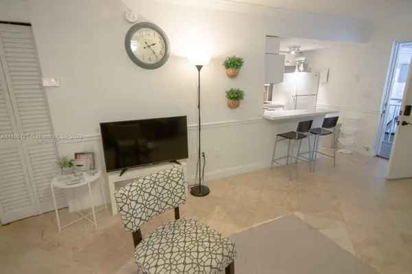 $2,500 | 753 Michigan Avenue, Unit 1B, Miami Beach, FL 33139