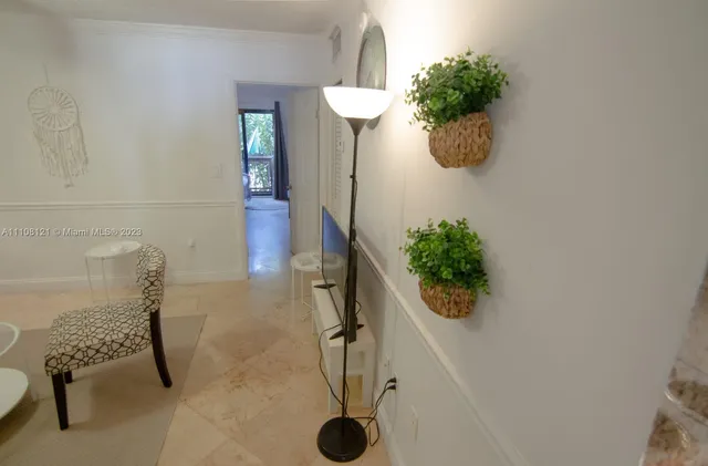 $2,500 | 753 Michigan Avenue, Unit 1B, Miami Beach, FL 33139