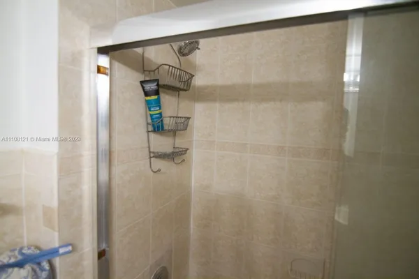 $2,500 | 753 Michigan Avenue, Unit 1B, Miami Beach, FL 33139