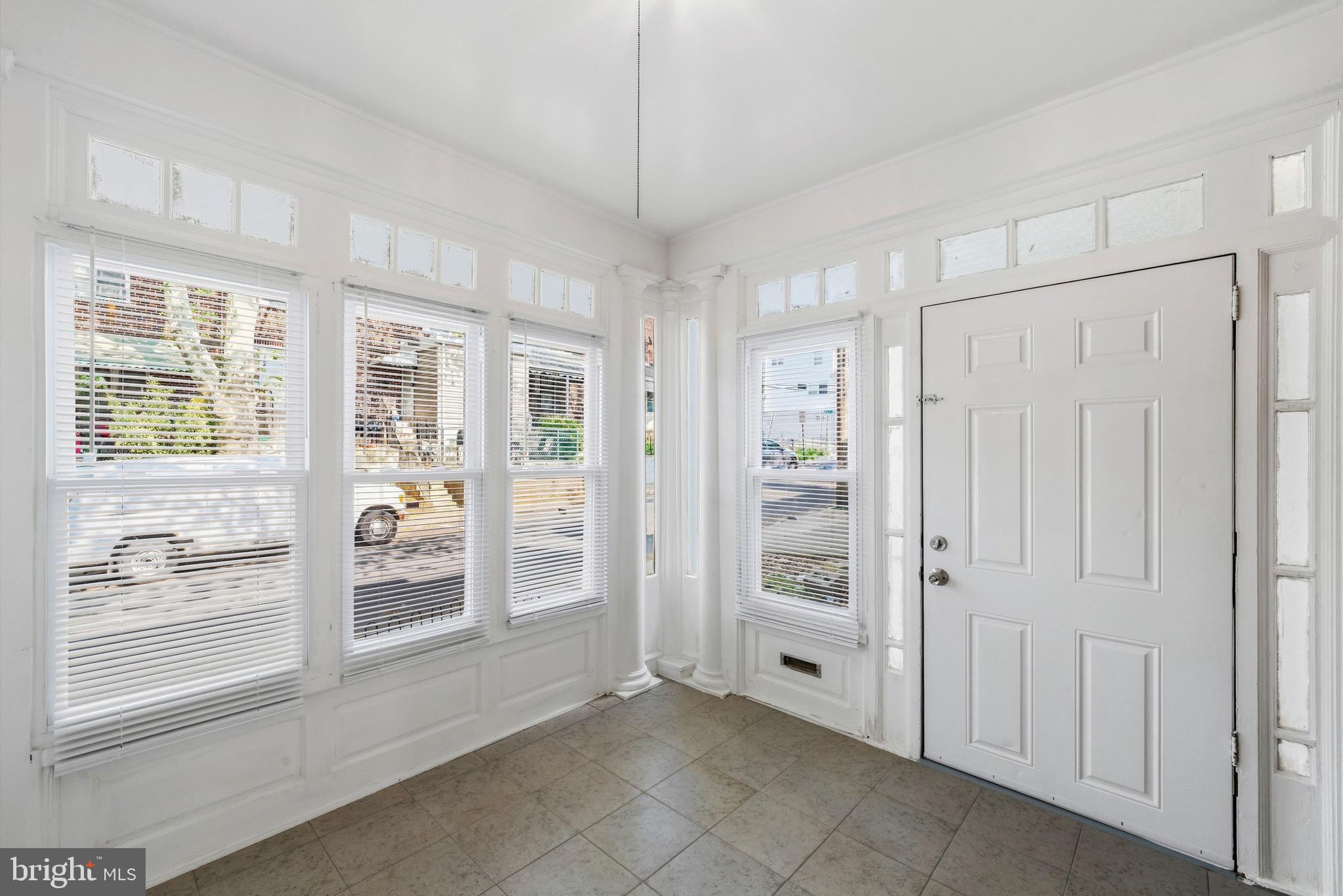 438 Glendale Road Upper Darby, PA 19082 - Photo 9 of 35 Gallery Image 9