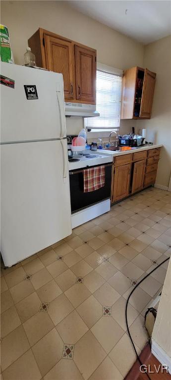 328 Spring Street Bethlehem, PA 18018 - Photo 7 of 11 1st floor KIT