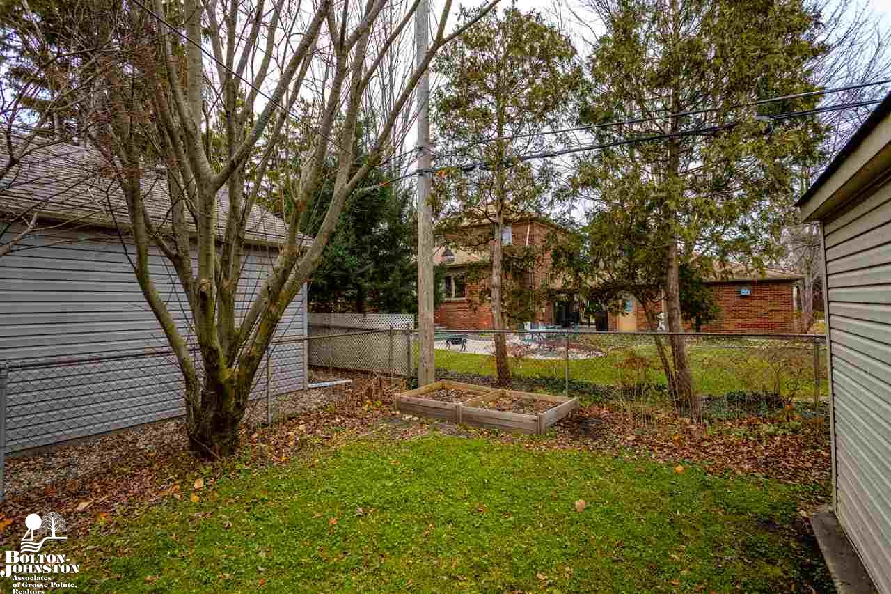 420 Cloverly Road Grosse Pointe Farms, MI 48236 - Photo 6 of 39