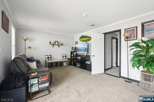 $325,000 | 15 Lakeview Terrace, Sussex, NJ 07461