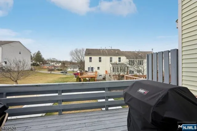 $325,000 | 15 Lakeview Terrace, Sussex, NJ 07461