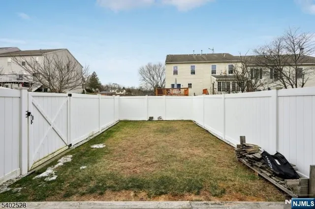 $325,000 | 15 Lakeview Terrace, Sussex, NJ 07461