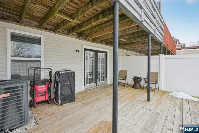 $325,000 | 15 Lakeview Terrace, Sussex, NJ 07461