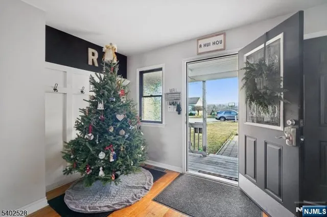 $325,000 | 15 Lakeview Terrace, Sussex, NJ 07461