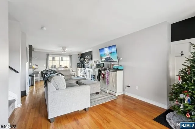 $325,000 | 15 Lakeview Terrace, Sussex, NJ 07461