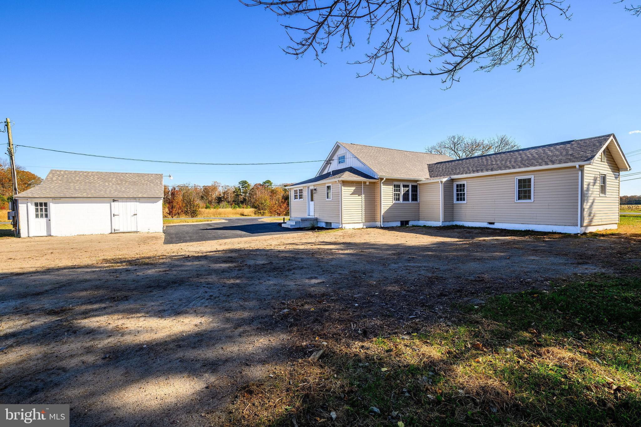 24532 Deep Branch Road Georgetown, DE 19947 - Photo 40 of 43 a front view of house with yard