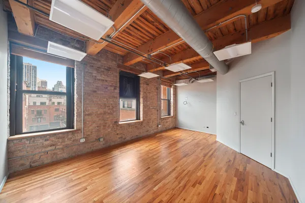 $559,000 | 368 West Huron Street, Unit 3N, Chicago, IL 60654