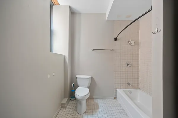 $559,000 | 368 West Huron Street, Unit 3N, Chicago, IL 60654