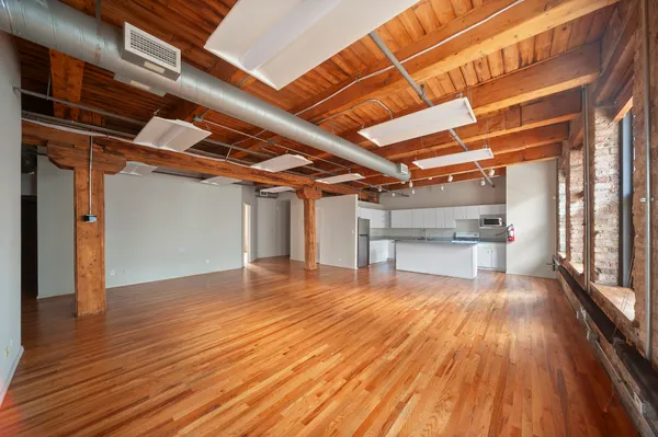 $559,000 | 368 West Huron Street, Unit 3N, Chicago, IL 60654
