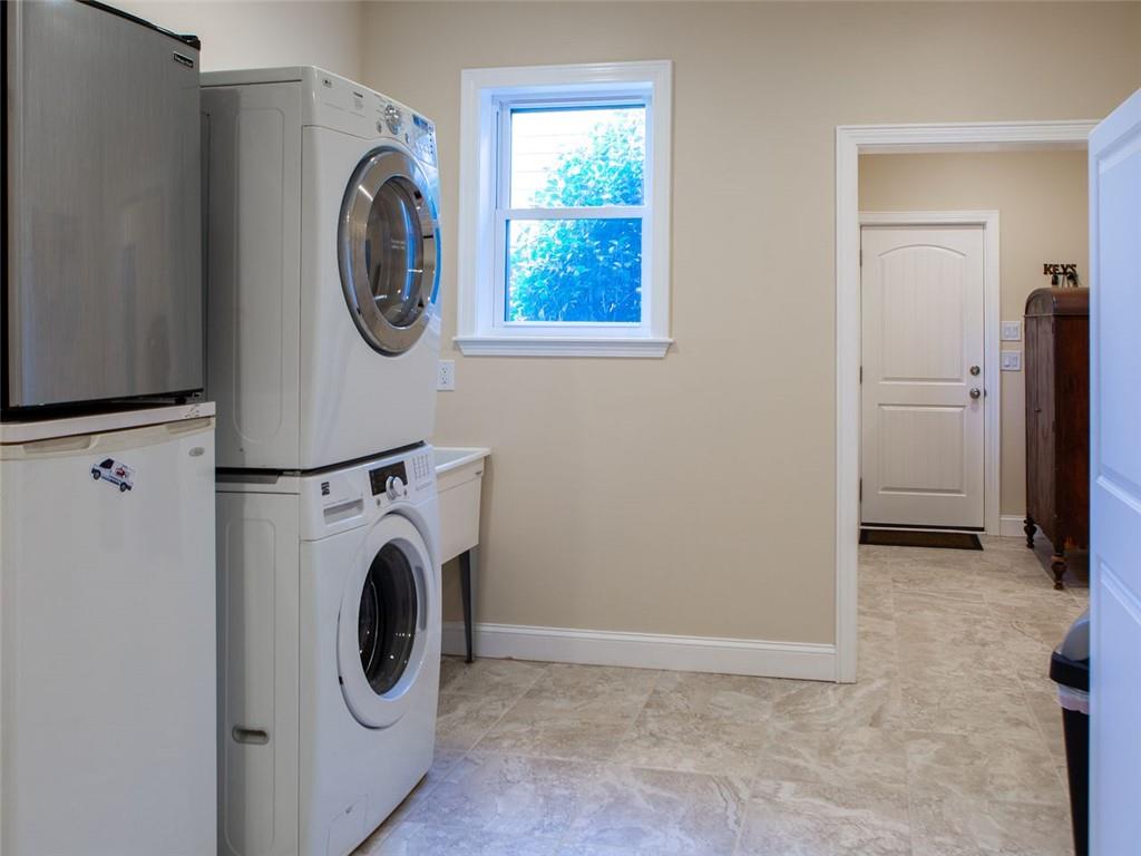 708 Sheep Pasture Road Commerce, GA 30529 - Photo 25 of 35 a utility room with dryer and washer