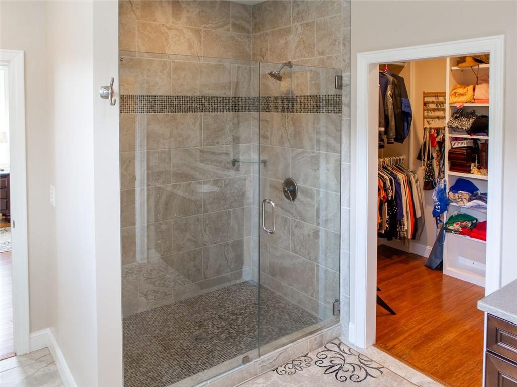 708 Sheep Pasture Road Commerce, GA 30529 - Photo 32 of 35 a bathroom with a shower