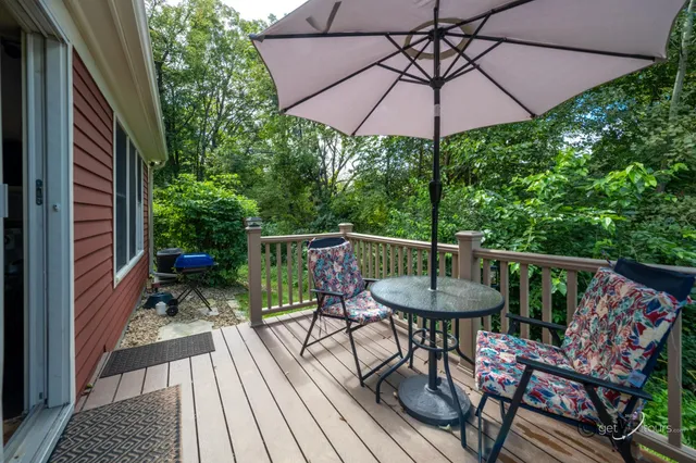 $229,900 | 18 Settler Lane, Galena, IL 61036