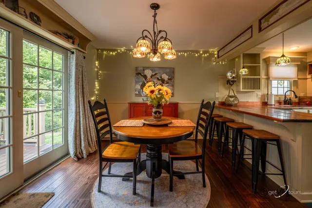 $229,900 | 18 Settler Lane, Galena, IL 61036