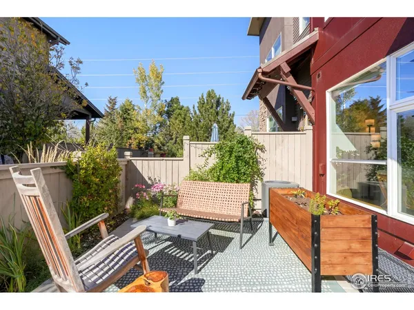 view of an outdoor sitting area